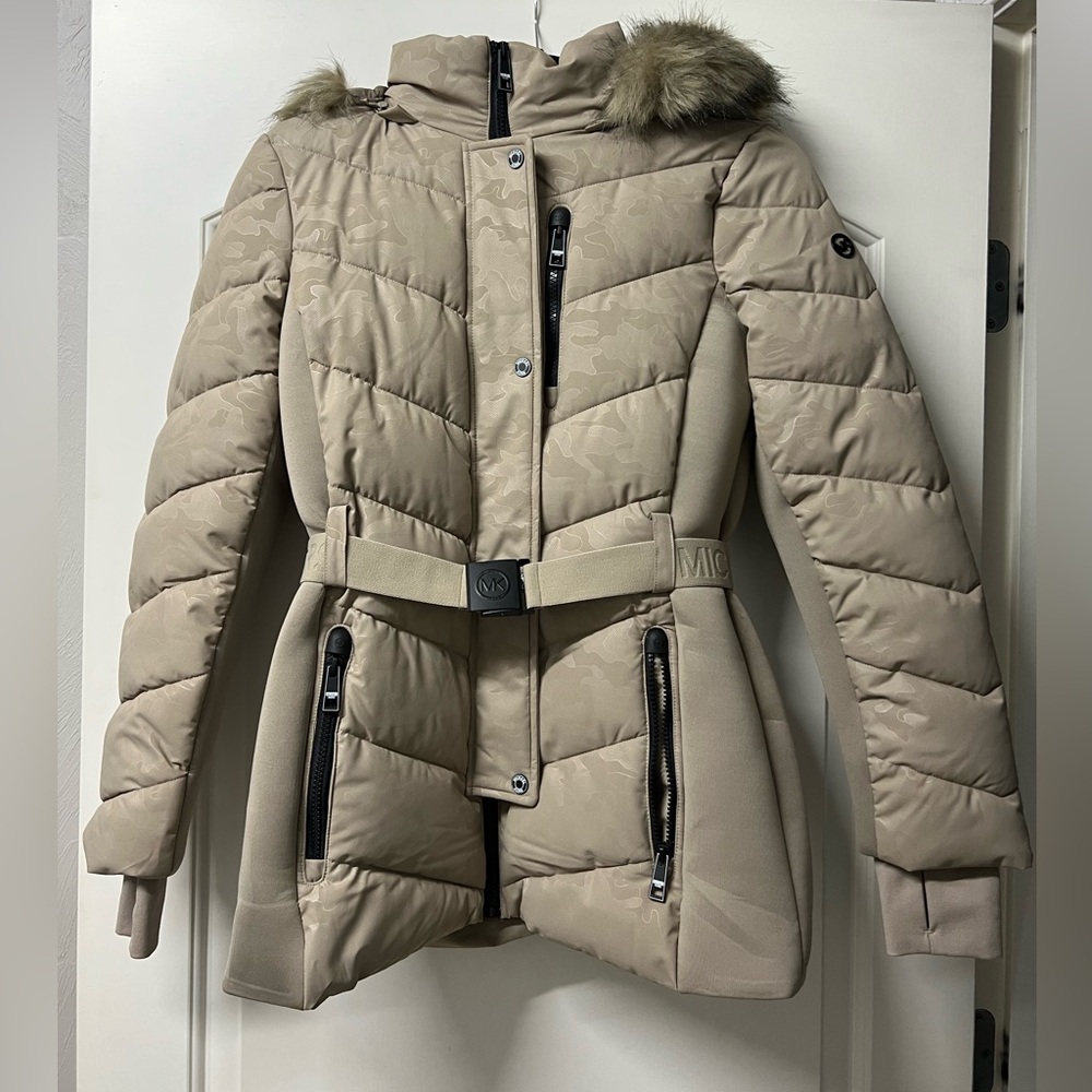 Never Worn Michael Kors Faux Fur Puffer Coat Size Small